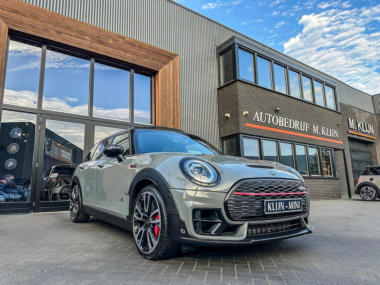 MINI Clubman - Mini 2.0 JCW ALL4 F1 aut 306pk Nardo/head up/camera/pano/np:67000/uniek - AutoWereld.nl
