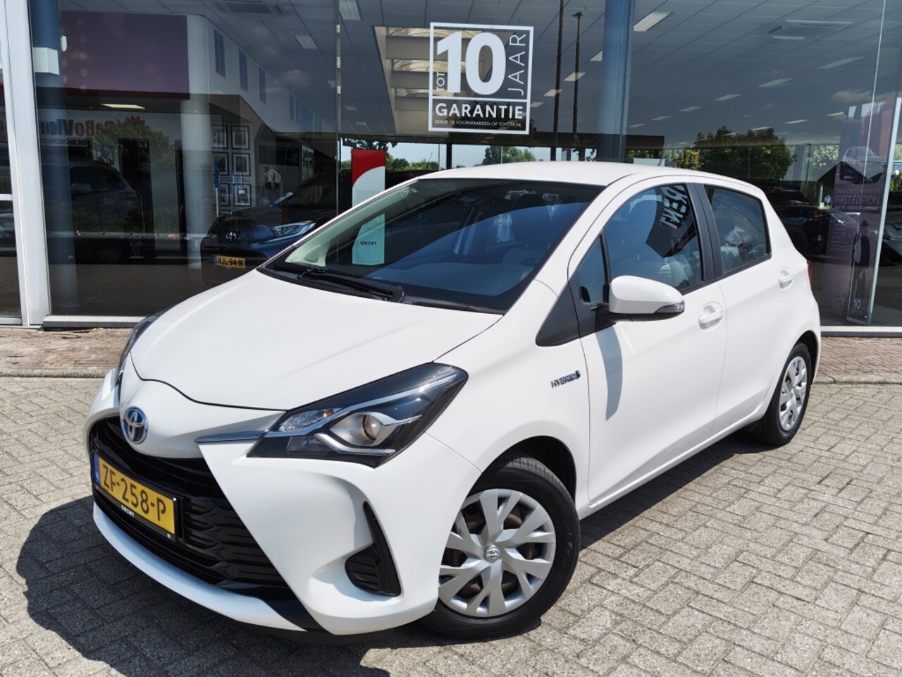 Toyota Yaris - 1.5 Hybrid Active | Cruise Control | Achteruitrijcamera | El. Cl - AutoWereld.nl