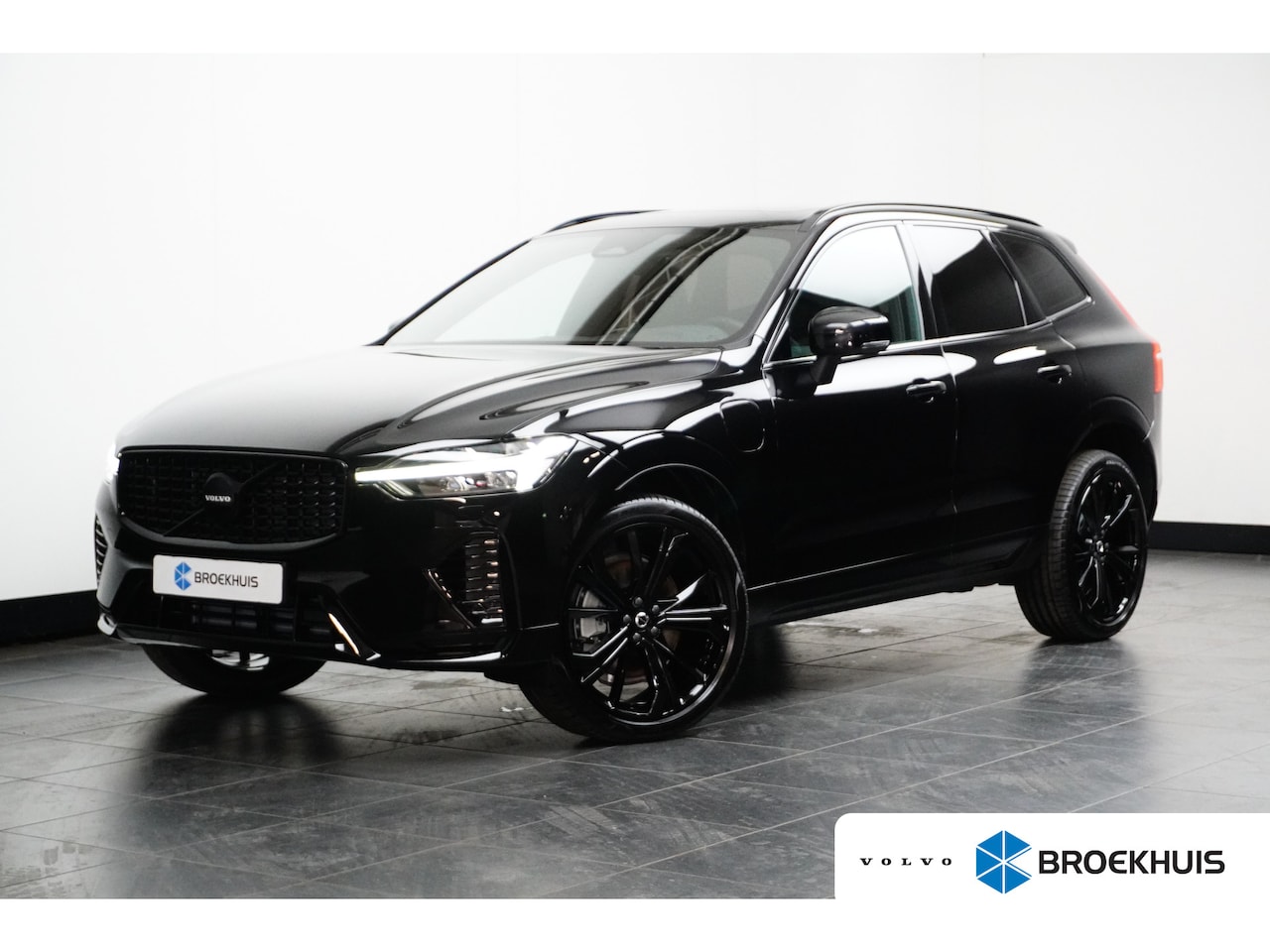Volvo XC60 - T6 AWD Plus Black Edition | Achterbank verwarmd | Achteruitrijcamera | Contourstoelen - AutoWereld.nl