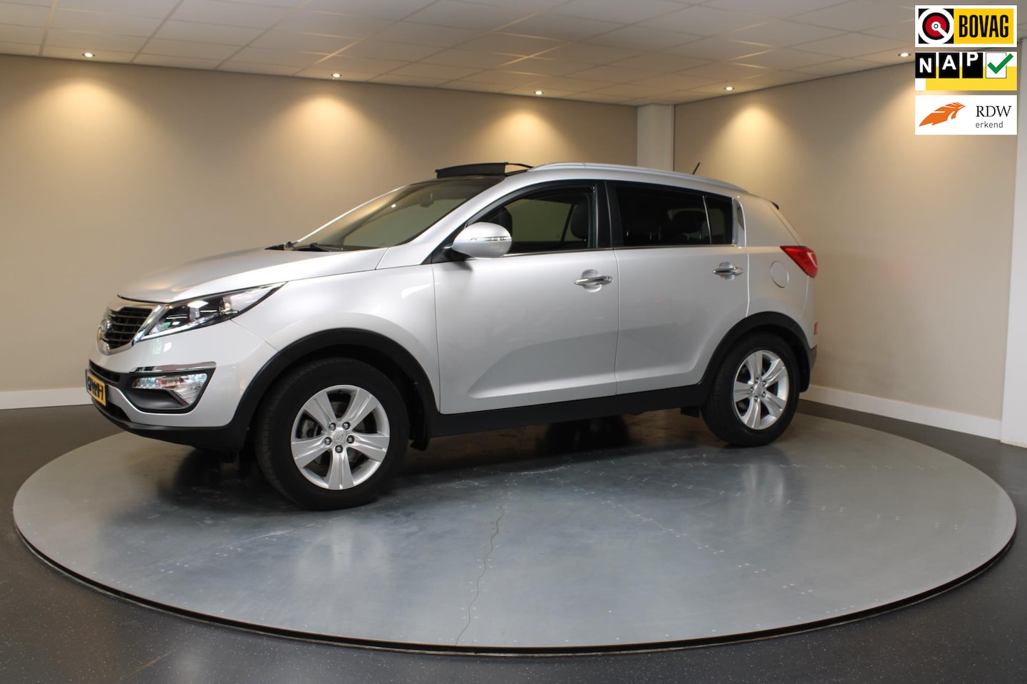 Kia Sportage - 2.0 X-ecutive Plus Pack *2de Eigenaar* Pano|Trekhaak - AutoWereld.nl
