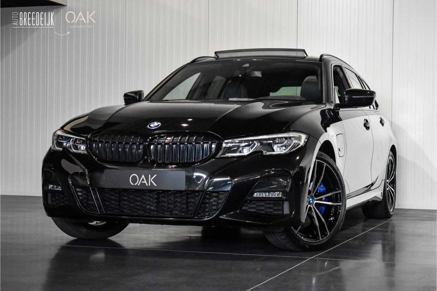 BMW 3-serie Touring - 330e | M-Sport | Live Cockpit | Leder | Memory | 360 Camera | Head-Up | 19"LM | Saphire Zw - AutoWereld.nl
