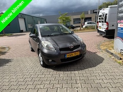 Toyota Yaris - 1.3 VVTi Dynamic
