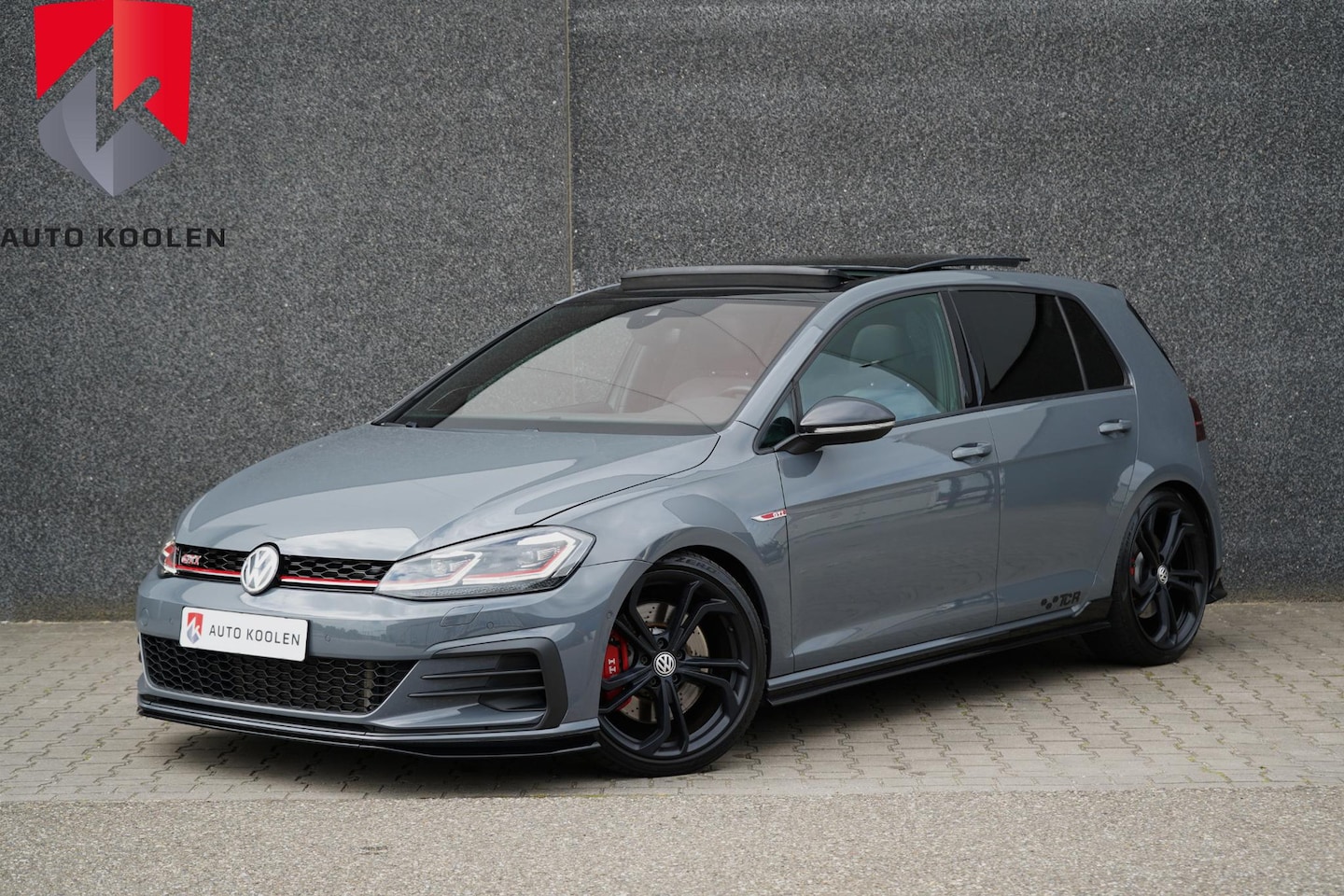 Volkswagen Golf - 2.0 TSI GTI TCR /ACC/Akra/Dynaudio/Pano/Camera/virtual/Keyless - AutoWereld.nl