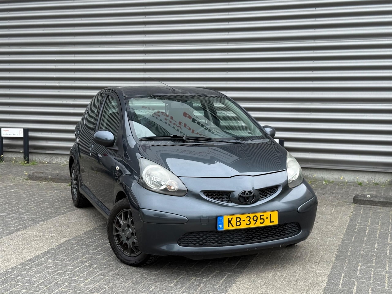 Toyota Aygo - 1.0-12V + (bj dec-2006) 5-DEURS|AIRCO|APK|LMV 14” - AutoWereld.nl