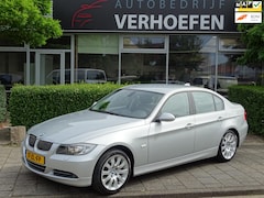 BMW 3-serie - 330i Executive - AUTOMAAT - LEDER - XENON - NAVIGATIE - VOL ONDERHOUD AANWEZ - PDC - CLIMA