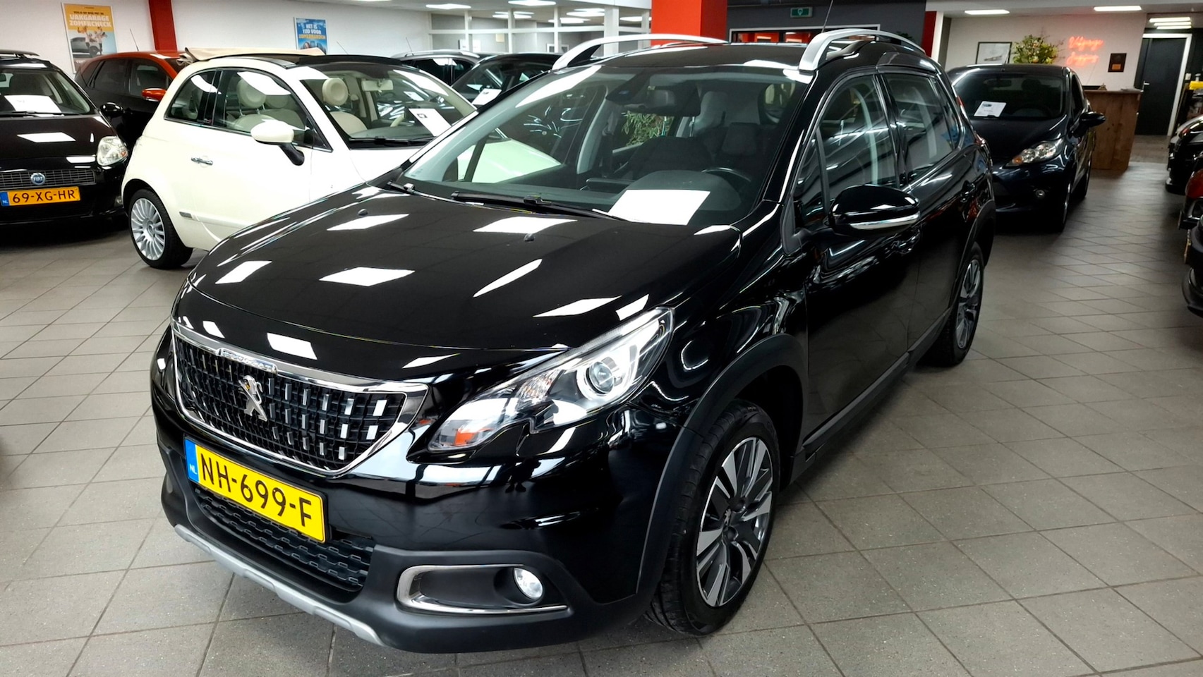 Peugeot 2008 - 1.2 PureTech Allure 1.2 PureTech Allure - AutoWereld.nl