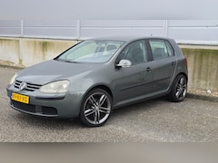 Volkswagen Golf - 1.6 FSI Comfortline