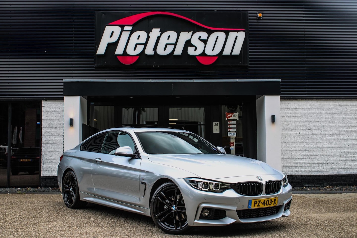 BMW 4-serie Coupé - 418i M-Pakket PANO NAP FACELIFT DEALER OH - AutoWereld.nl