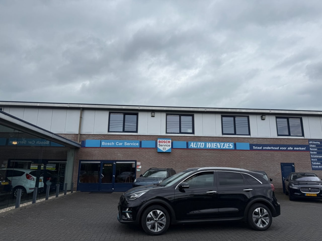 Kia e-Niro - ExecutiveLine 64kWh | Leer | Navi - AutoWereld.nl