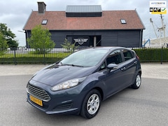 Ford Fiesta - 1.0 Style Airco/ecc Navigatie Trekhaak