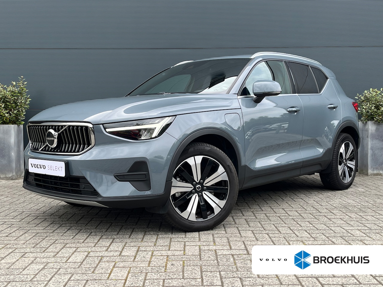 Volvo XC40 - 1.5 T4 Recharge Inscription Expression | Achteruitrijcamera | Bluetooth telefoonvoorbereid - AutoWereld.nl