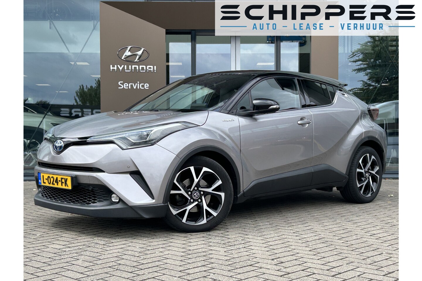Toyota C-HR - 1.8 Hybrid Bi-Tone 1.8 Hybrid Bi-Tone - AutoWereld.nl
