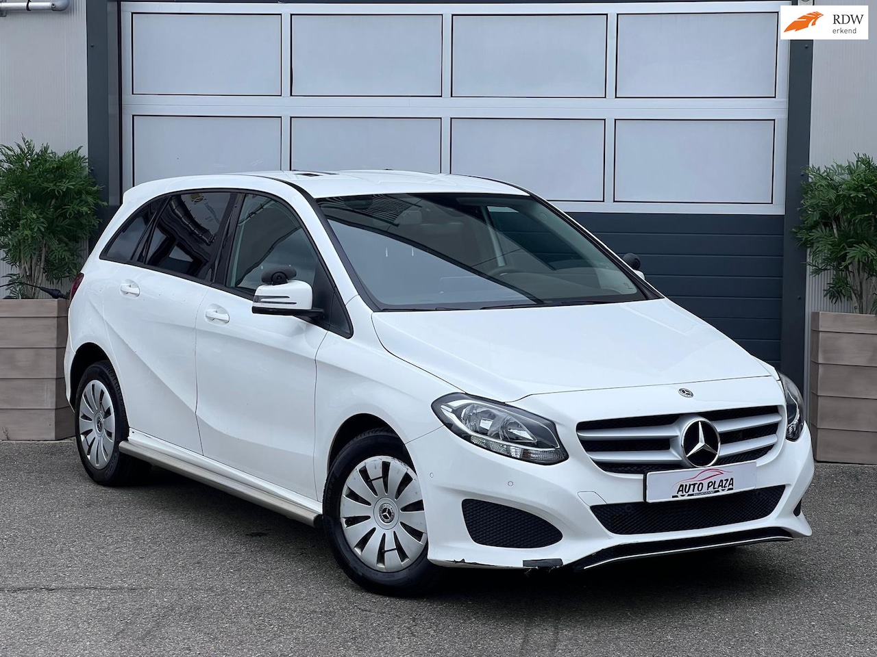 Mercedes-Benz B-klasse - 220 d Ambition | AUTOMAAT | AIRCO | EURO 6 | BLUETOOTH | NAP | - AutoWereld.nl