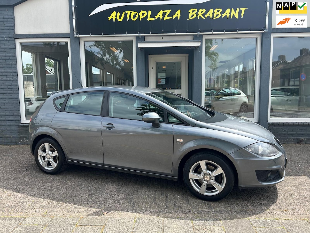 Seat Leon - 1.2 TSI Ecomotive COPA/ CRUISE/ CLIMA/ NAVI/ STOELVERW/ 16 INCH - AutoWereld.nl