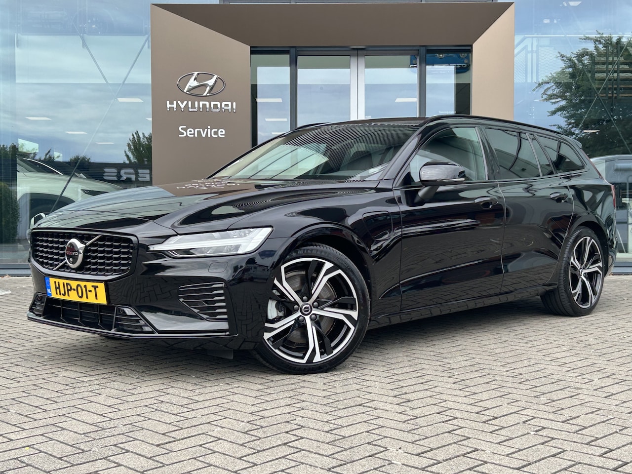 Volvo V60 - 2.0 T6 Plug-in hybrid AWD Plus Dark - AutoWereld.nl