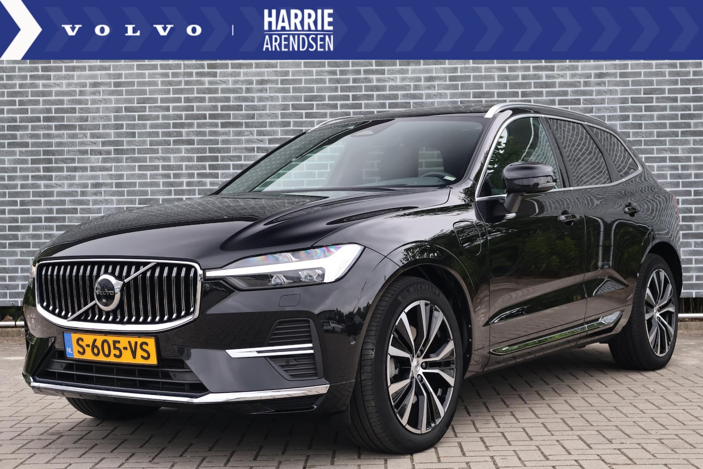 Volvo XC60 - 2.0 T8 Plug-in hybrid AWD Ultimate Bright Trekhaak | Luchtvering | Rondom zicht Camera | S - AutoWereld.nl