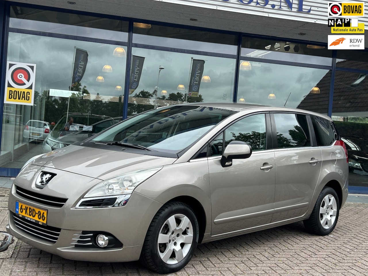 Peugeot 5008 - 1.6 VTi Blue Lease Navi Clima Cruise Park.Sens NAP NL-Auto Nwe Koppeling Nette Staat! - AutoWereld.nl