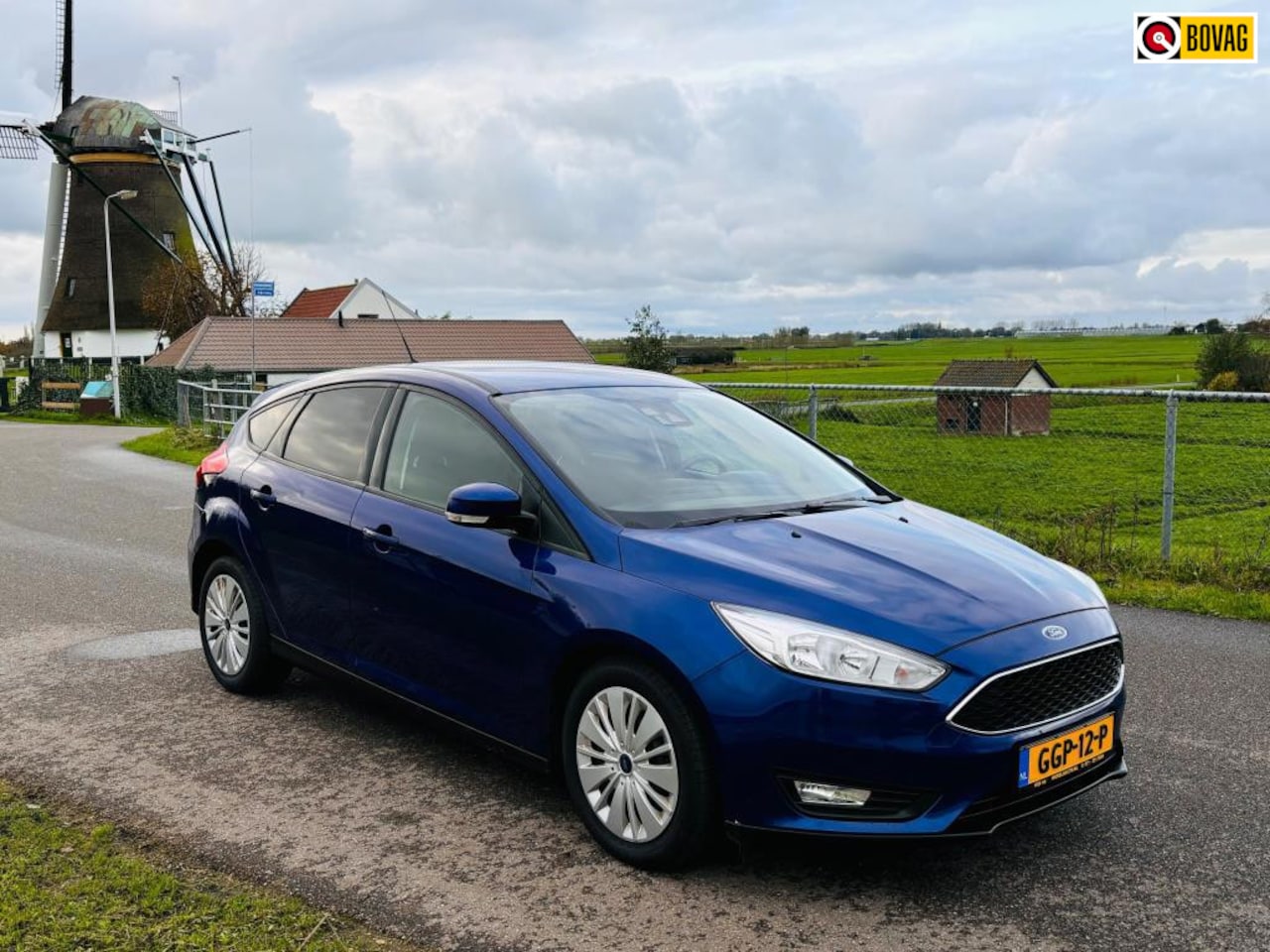 Ford Focus - 1.5 Titanium|DEALER ONDERHOUDEN|VOLLEDIGE HISTORIE|NETTE AUTO - AutoWereld.nl