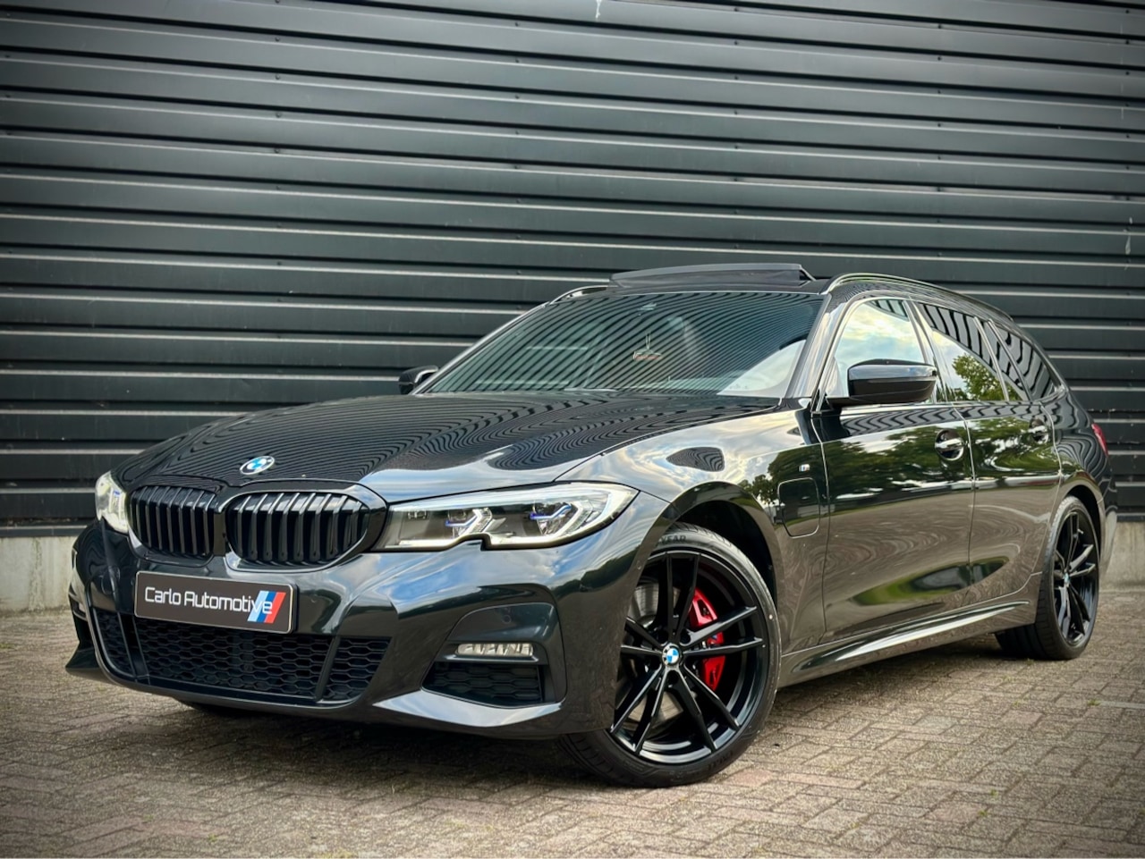 BMW 3-serie Touring - 330e xDrive LASER|PANO|HUD|H/K|MEMORY - AutoWereld.nl