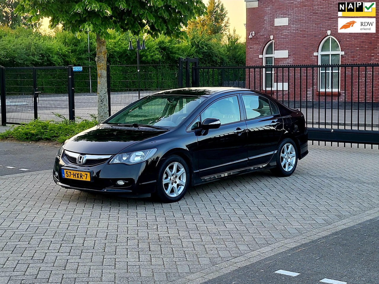Honda Civic - 1.3 Hybrid Elegance / 1e Eigenaar / Automaat / Nap / Airco / Navi - AutoWereld.nl