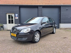 Volkswagen Polo - 1.4-16V Comfortline Airco, cv, boekjes aanwezig