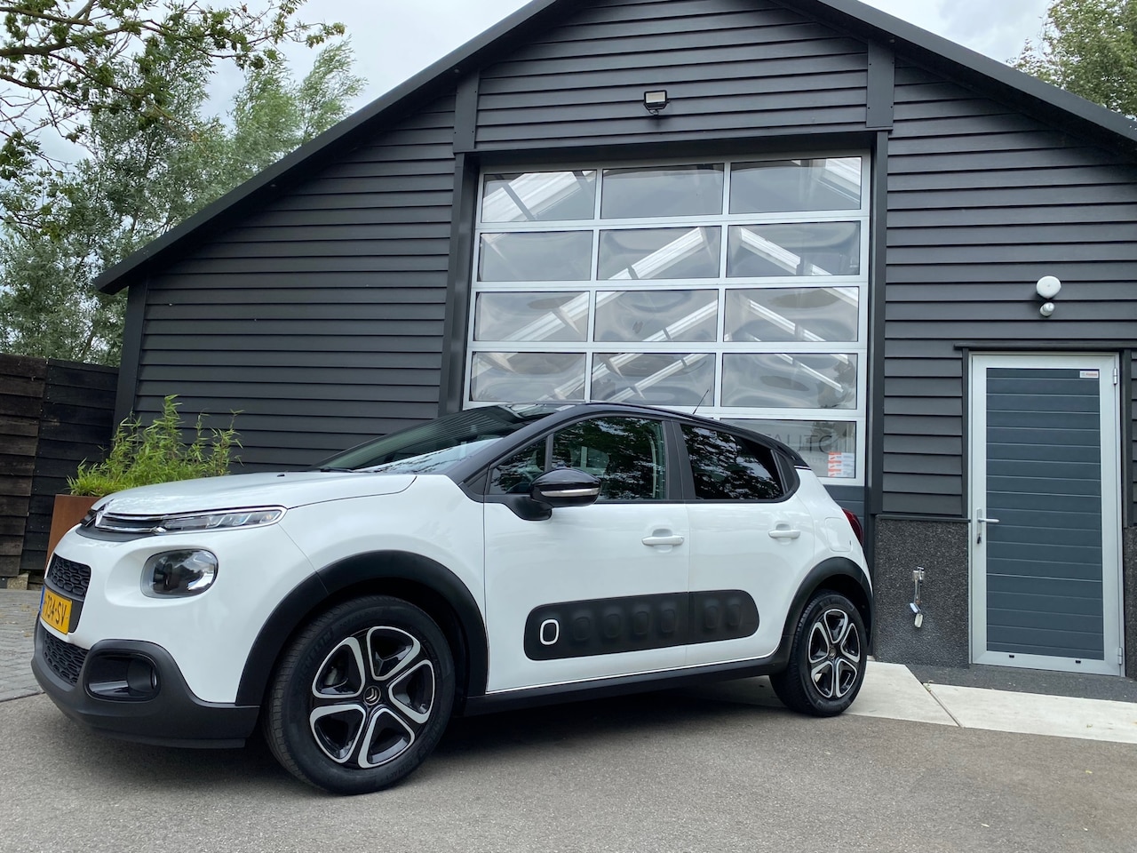 Citroën C3 - 1.2 PureTech S&S Feel Edition 1e Eig. BTW ! Two-Tone, Climate-Control, Apple-Carplay/Andro - AutoWereld.nl
