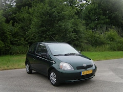 Toyota Yaris - 1.3-16V VVT-i Sol . AUTOMAAT . Airco . enz
