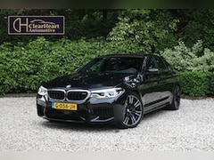BMW M5 - NL-geleverd/dealer onderhouden/bowers & Wilkins/carbon dak