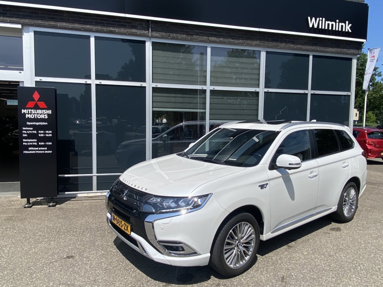 Mitsubishi Outlander - 2.4 PHEV Intense 2.4 PHEV Intense+ - AutoWereld.nl