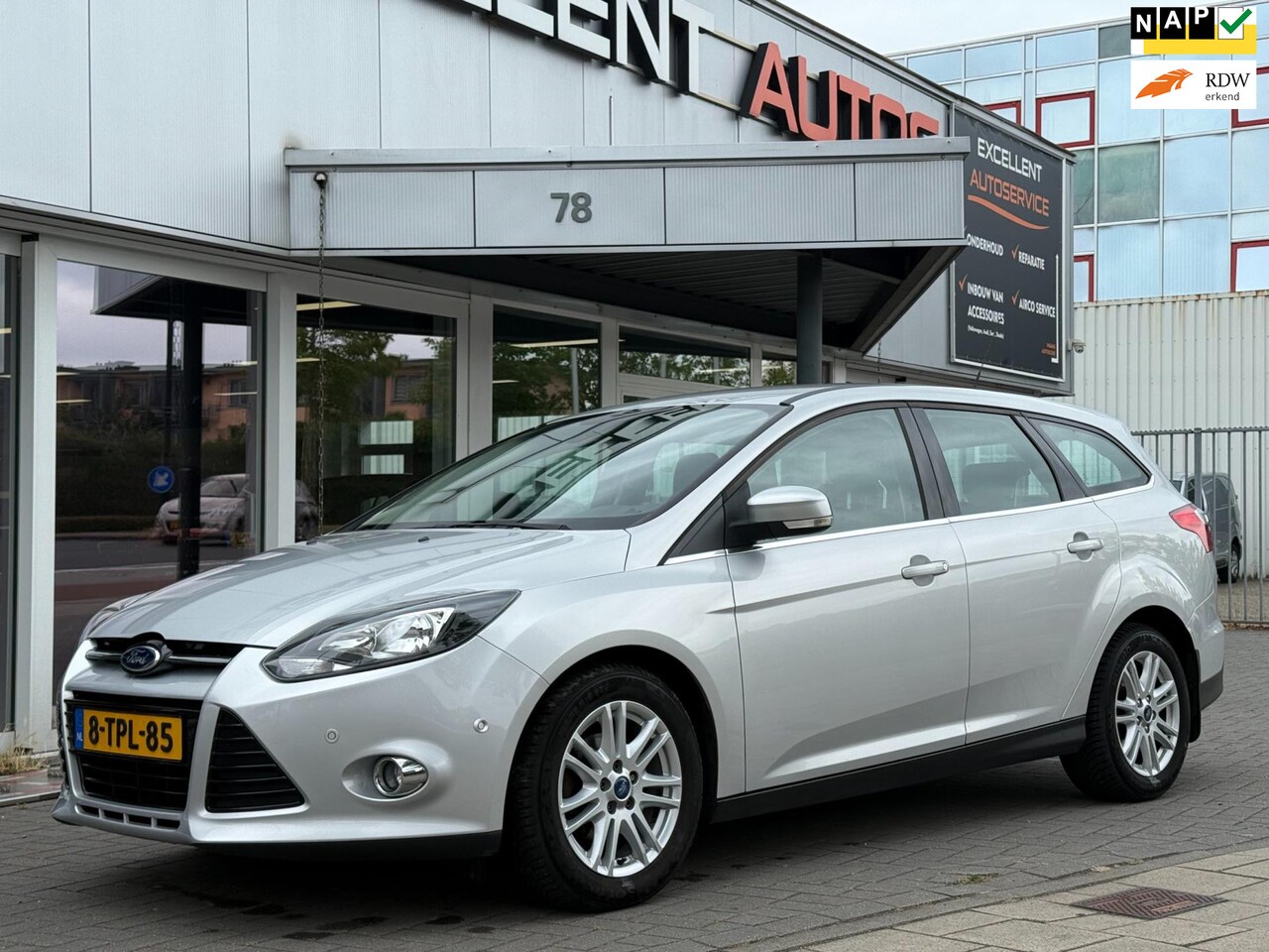 Ford Focus Wagon - 1.0 EcoBoost Edition Plus - Navigatie - AutoWereld.nl