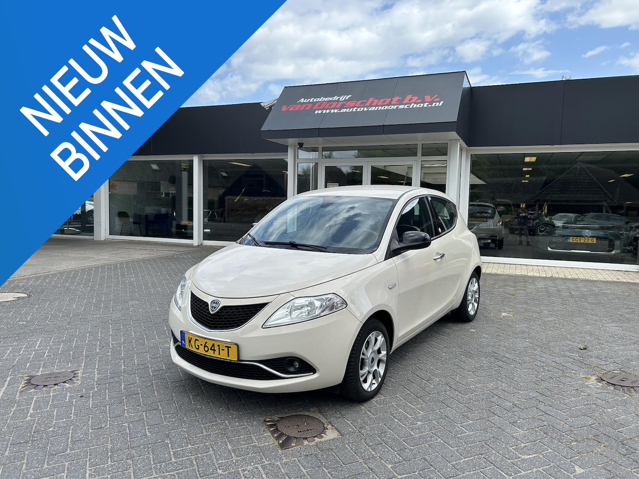 Lancia Y(psilon) - Ypsilon 0.9 TwinAir Opening Edition - AutoWereld.nl