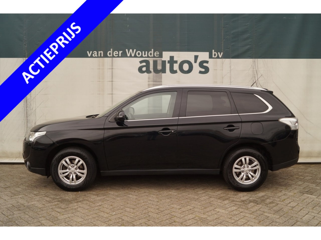 Mitsubishi Outlander - 2.0 Automaat Business Edition 7-persoons -NAVI-ECC-DAB- - AutoWereld.nl