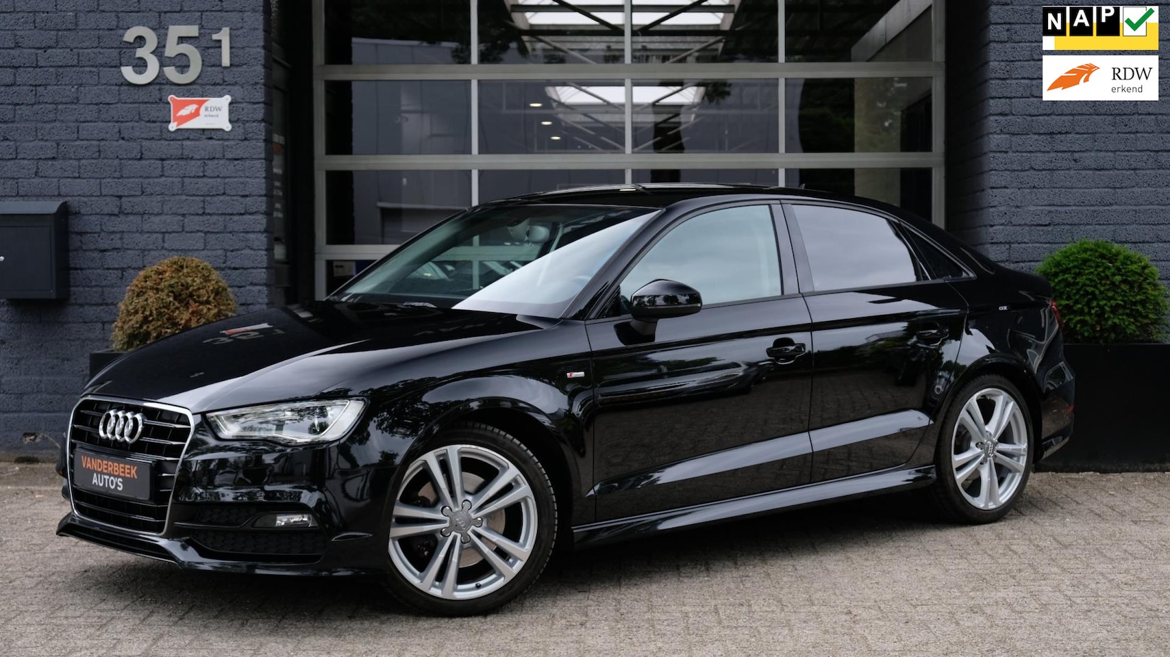 Audi A3 Limousine - 1.8 TFSI Ambiente Pro Line S S-Line - AutoWereld.nl