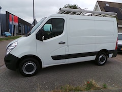 Renault Master - T28 2.3 dCi L1H1 Airco, Navigatie, Imperiaal, Trekhaak NAP