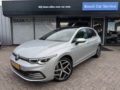 Volkswagen Golf - 1.5 eTSI Style | Memory stoelen | Panoramadak | IQ Light | NL Au