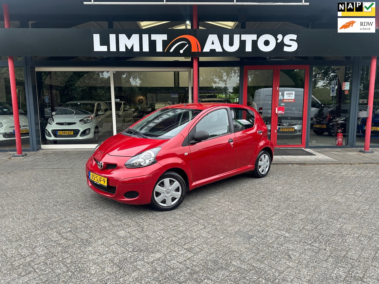 Toyota Aygo - 1.0-12V Now Airco/El.ramen/5drs/Nap/Apk - AutoWereld.nl