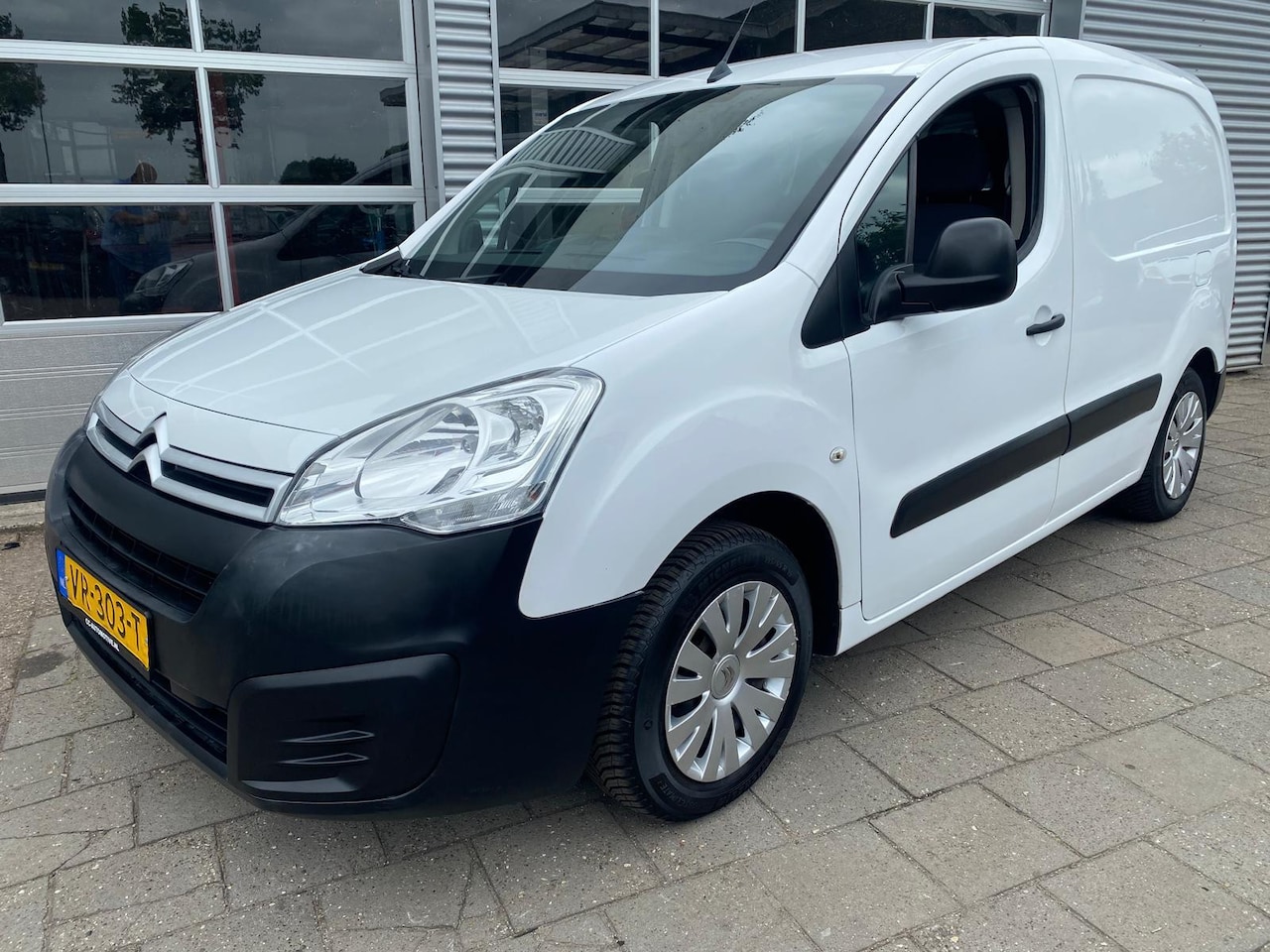 Citroën Berlingo - 1.6 BlueHDI 100 Business Economy 1.6 BlueHDI 100 Business Economy S&S (AUTOMAAT) - AutoWereld.nl
