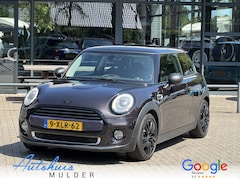 MINI Cooper - 1.5 First Born Edition Navigatie/Cruise/Led/Keyless entry