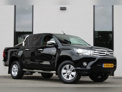 Toyota HiLux - 2.4 D-4D-F Double Cab / Professional / Leer / Camera / Navi / Vol Opties / Nette Staat