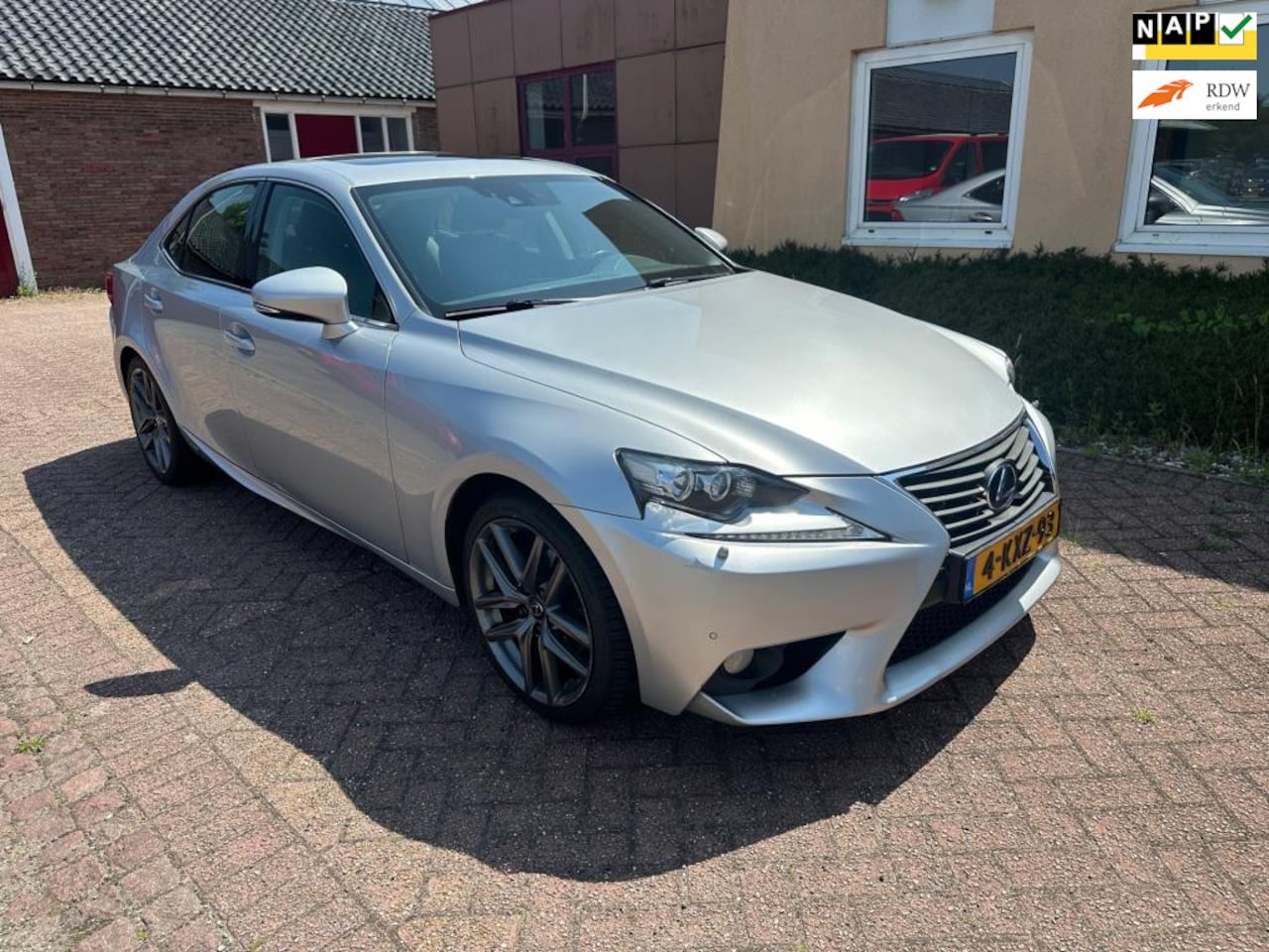 Lexus IS - 300h Edition HYBRIDE NAVI OPENDAK DEALER OH - AutoWereld.nl