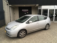 Toyota Prius - 1.5 VVT-i Business Edition / NAVI / DEALER SERVICED / NETTE STAAT / TREKHAAK