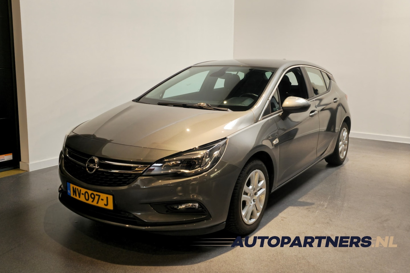 Opel Astra - 1.0 Business+ - Apple Carplay/Android Auto - Navi - Park. sensoren voor en achter - AutoWereld.nl