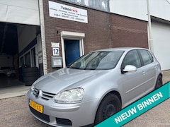 Volkswagen Golf - 1.6 FSI Optive 3