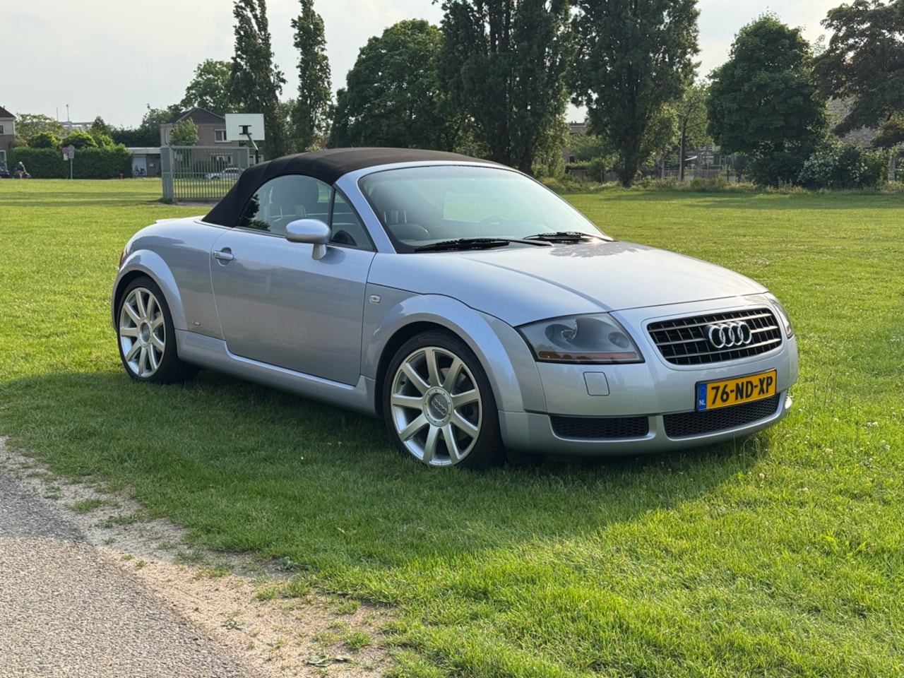 Audi TT Roadster - 1.8 5V Turbo Audi TT 1.8 T Roadster 180 PK en 60.000 km. (Silberviolett) S-Line LeMans-uitvoering - AutoWereld.nl