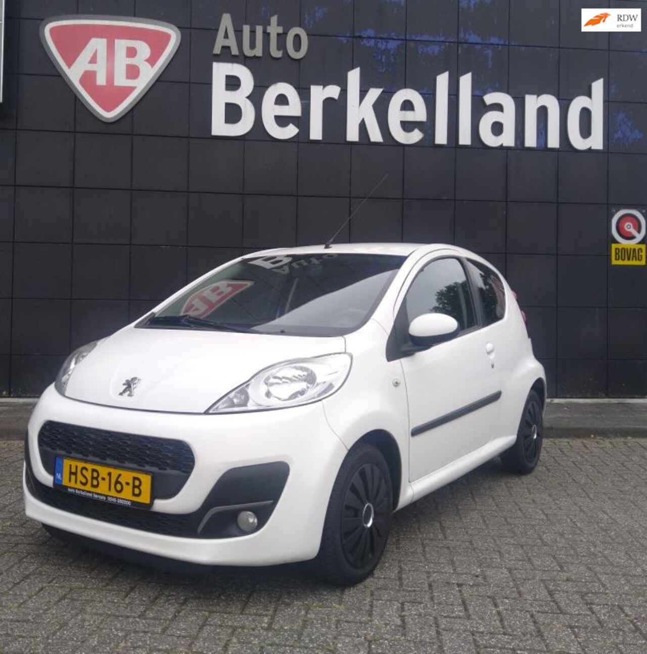 Peugeot 107 - 1.0 12V Black & White Airco / Elektrische ramen - AutoWereld.nl