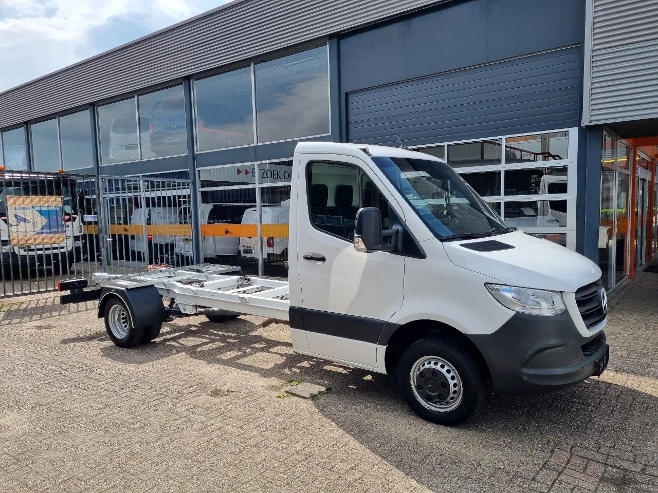 Mercedes-Benz Sprinter - 516 CDI Chassis Cabine 4.33 WB GVW 3500 kg Euro 6 - AutoWereld.nl