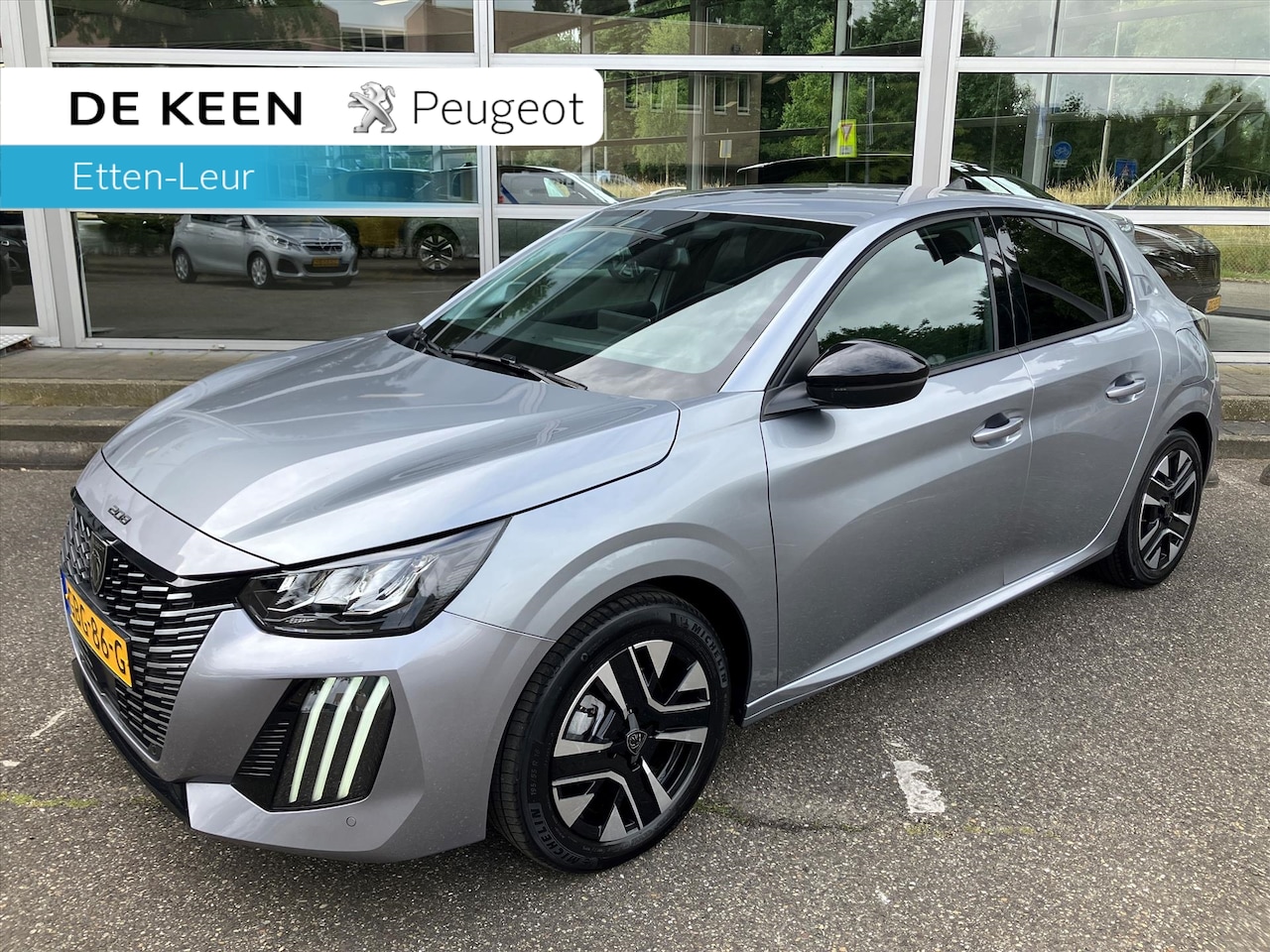 Peugeot 208 - 1.2 Hybrid 100 e-DCS6 Automaat Allure - AutoWereld.nl