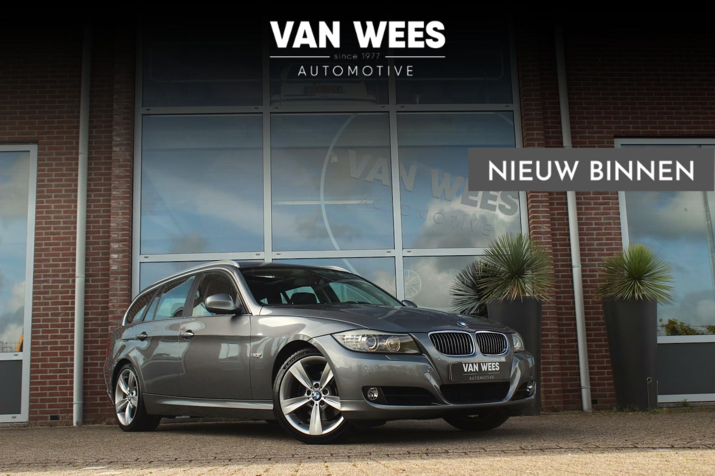 BMW 3-serie Touring - 325i E91 High Executive Facelift | Automaat | Youngtimer | Leer | Navi | 18 inch | Xenon | - AutoWereld.nl