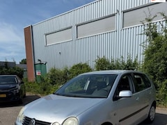 Volkswagen Polo - 1.4-16V Comfortline