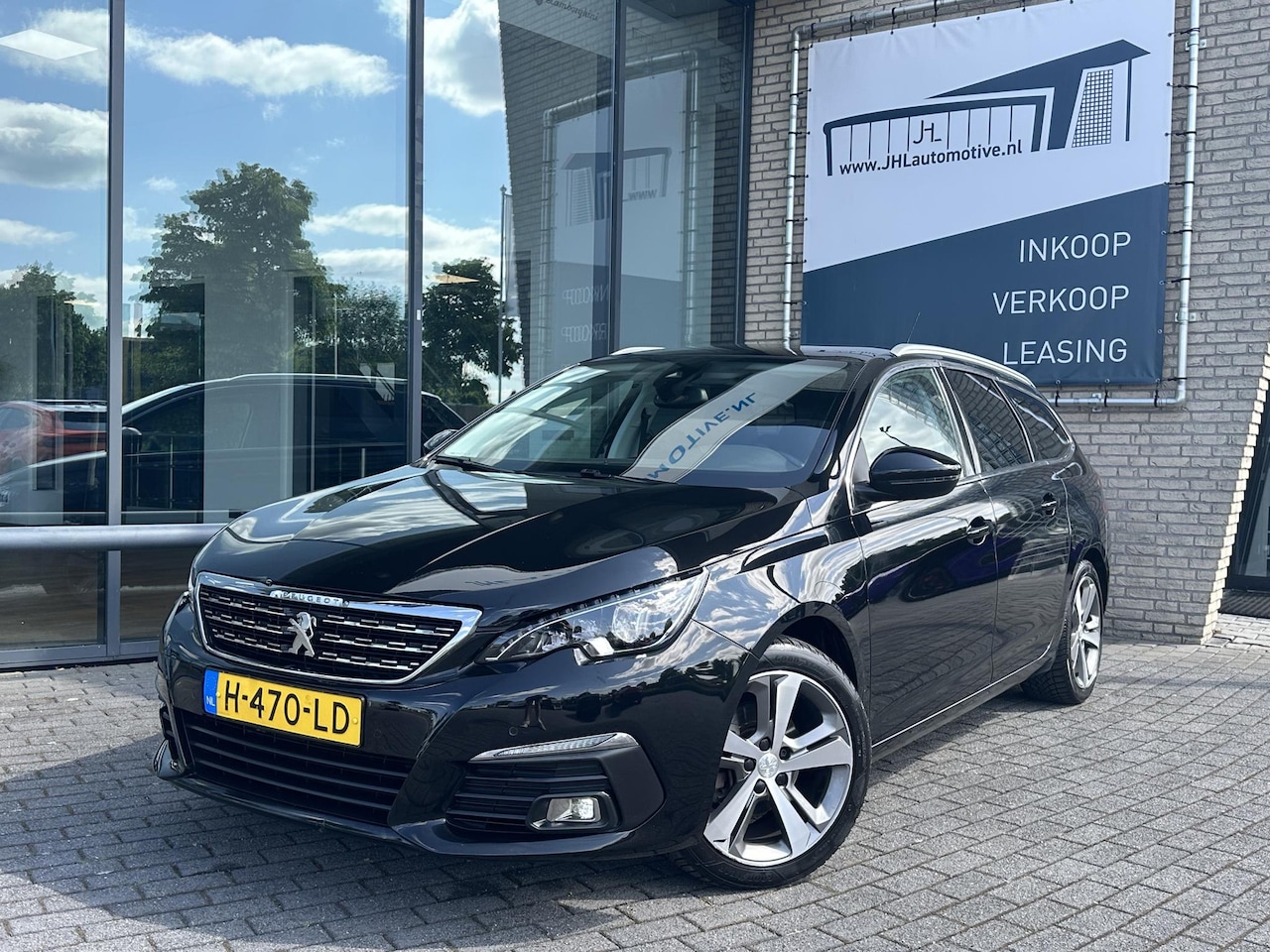 Peugeot 308 SW - 1.2 PureTech Blue*ECC*CRUISE*NAVI*PANO - AutoWereld.nl